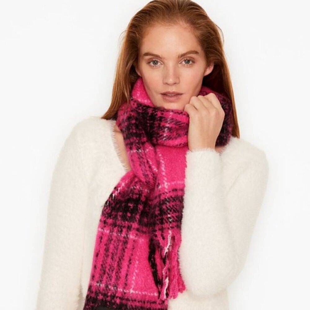 VICTORIA'S SECRET FUCHSIA PLUSH SCARF - Picture 2 of 7